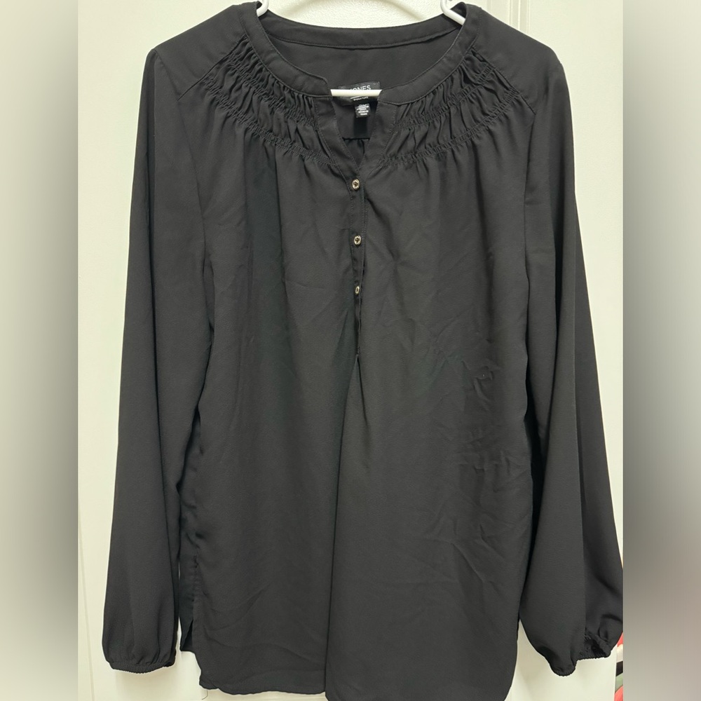 EUC Jones New York long sleeve blouse L